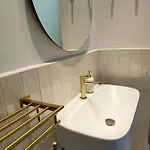 Alba Hotel 2*