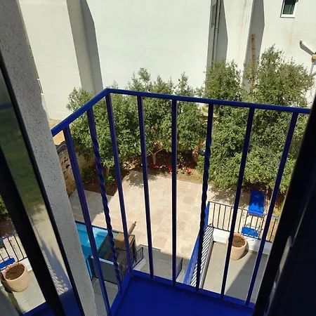 Alba Hotel 2*